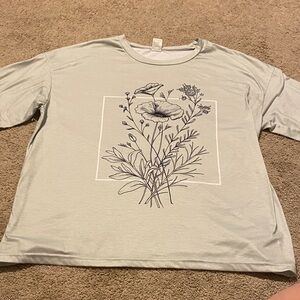 Amazon Gray Floral Short Sleeve Tee